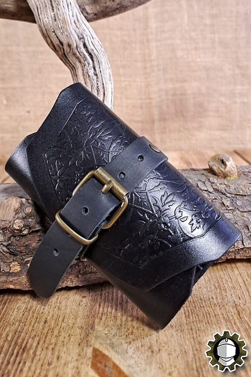 Medieval black leather bag for 3 potions, Tarryon