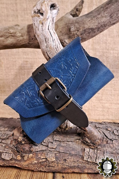 Medieval blue leather bag for 3 potions, Tarryon