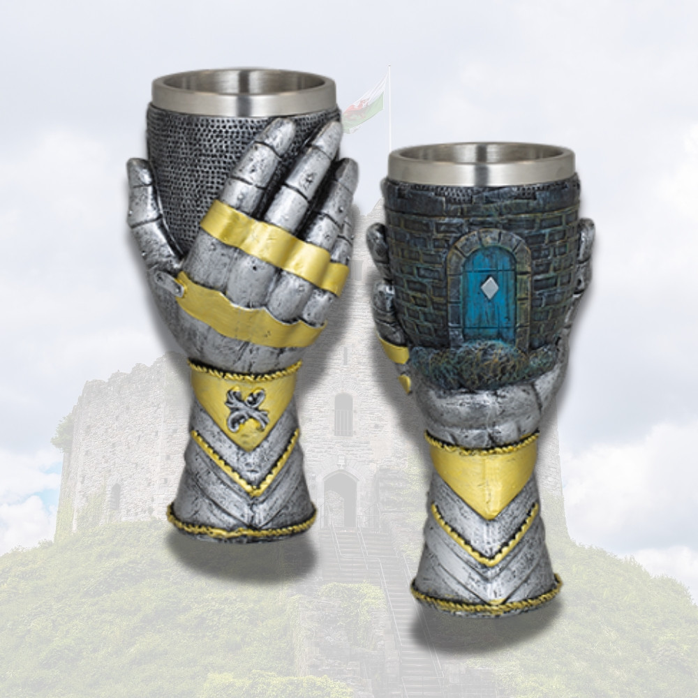 Medieval cup in resin hand of Warrior