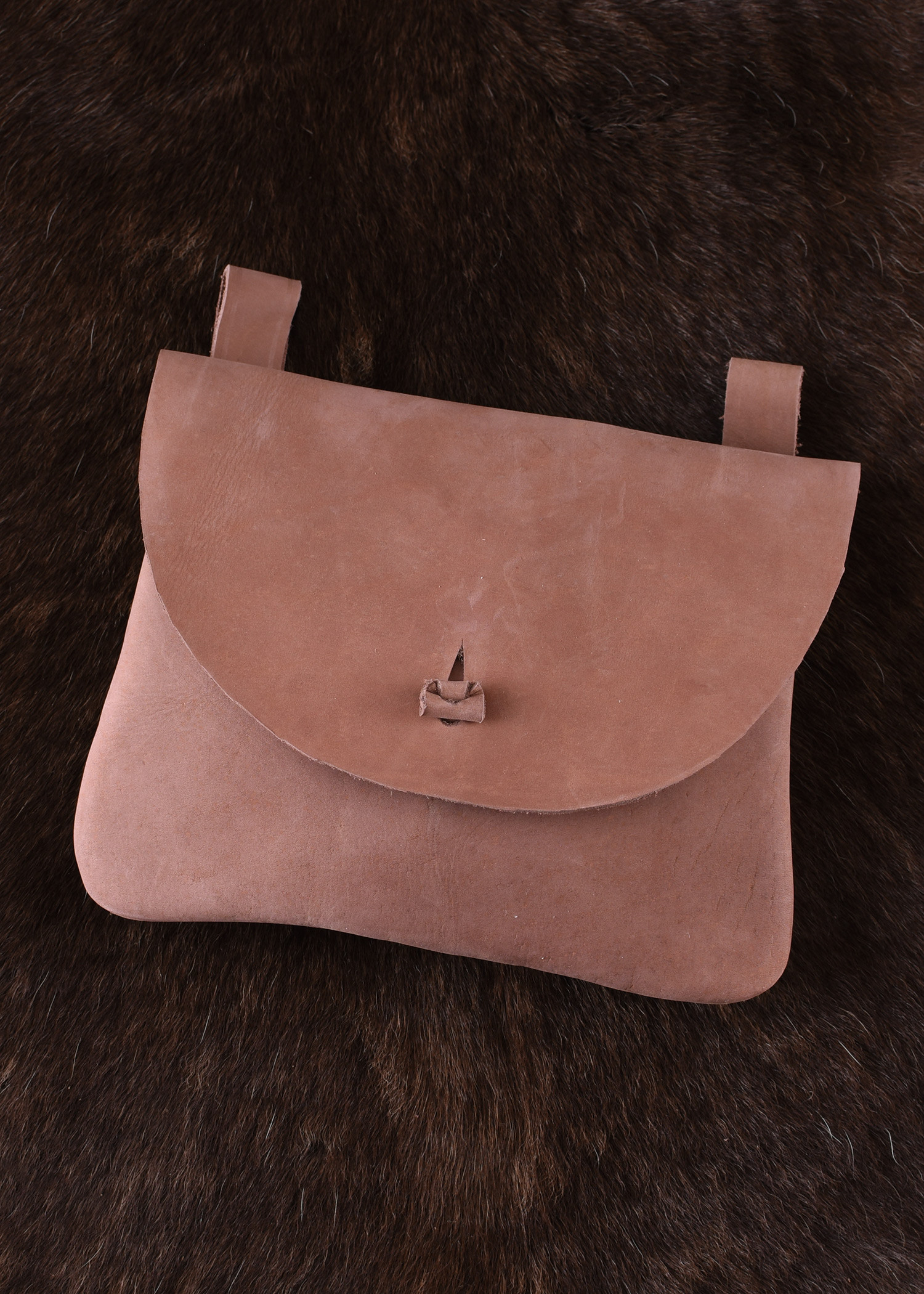 Leather bag with belt loops, square shape