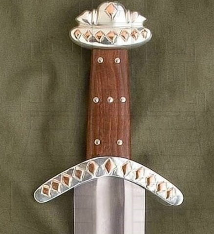 Espada Vikinga Leuterit funcional siglo X 438x478 - The Nordic Sword