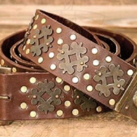 historic belts more than an accessory a symbol of power and culture 275x275 - Medieval Belts: History, Types, Function, and How to Choose the Perfect Belt for Reenactment