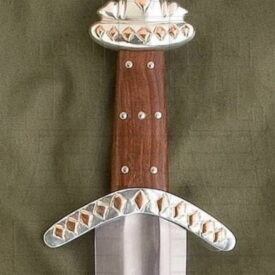 leuterit viking sword history replicas and a complete guide for enthusiasts 275x275 - Discover The Legendary Paratrooper Sapper Machete