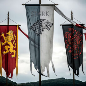 game of thrones house banners history symbolism and replicas to set the scene in westeros 275x275 - Masons' swords and Masonic swords: meaning, ritual and practical guide