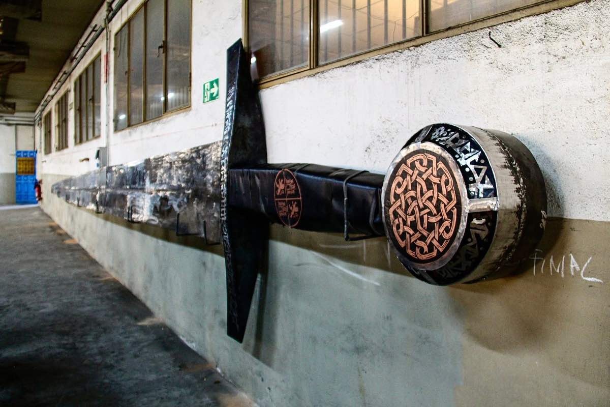 espada fuensalida toledo - One of the World's Longest Swords Forged in Toledo - Spain